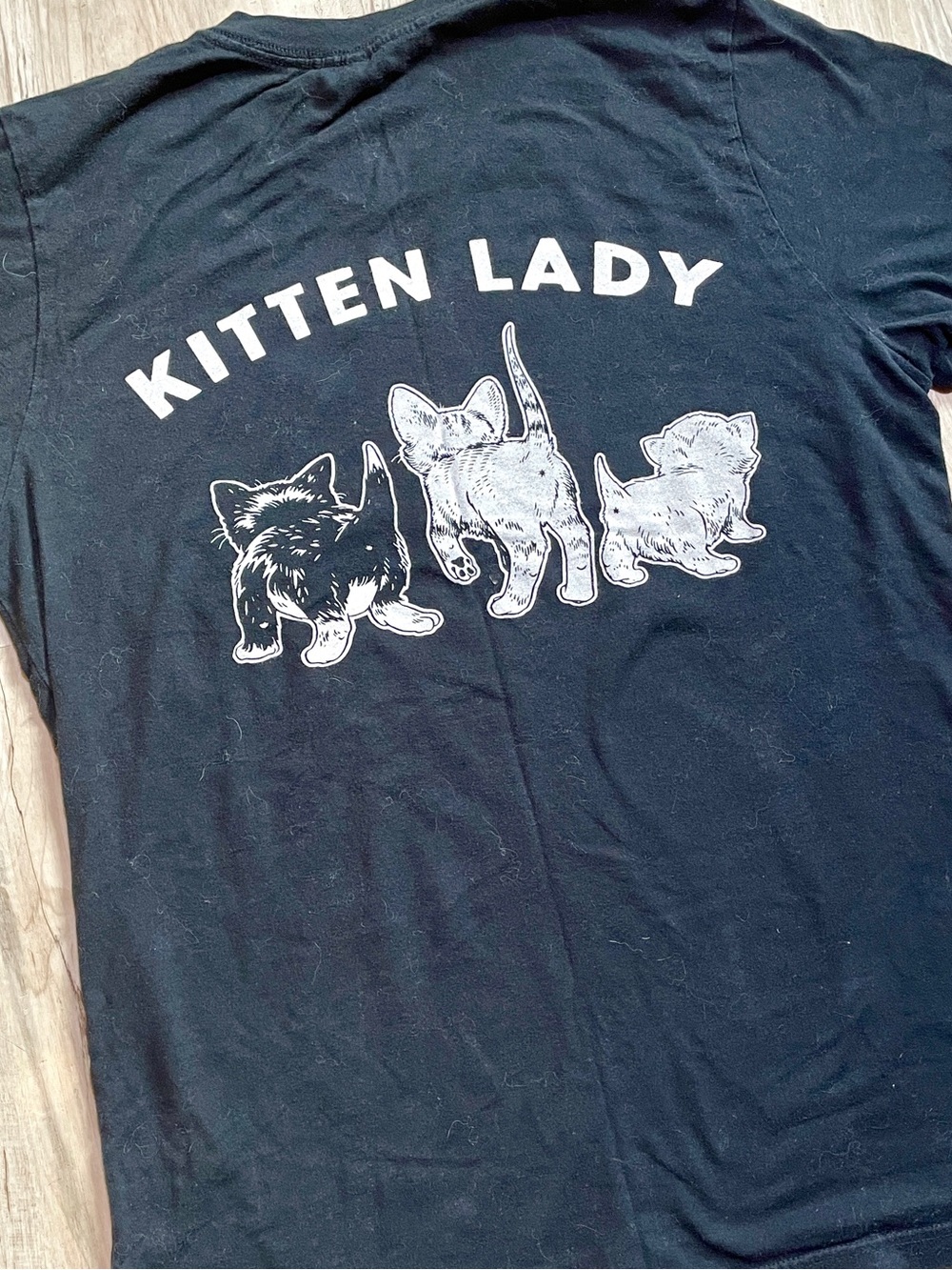Kitten Lady Graphic Cat T-Shirt in Black, Funny Cat tee shirt cotton size medium - Picture 11 of 14